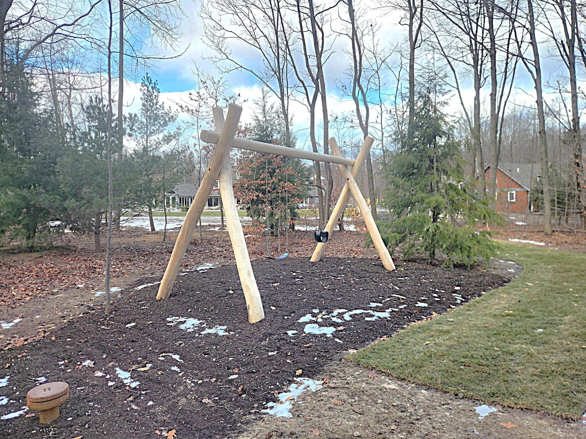 Independent Play & Free Standing 347 Locust Swing Set- 1 Bay (1)