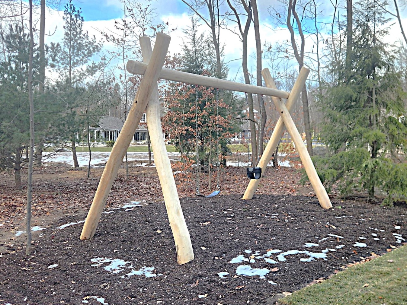 Independent Play & Free Standing 346 Locust Swing Set- 1 Bay (2)