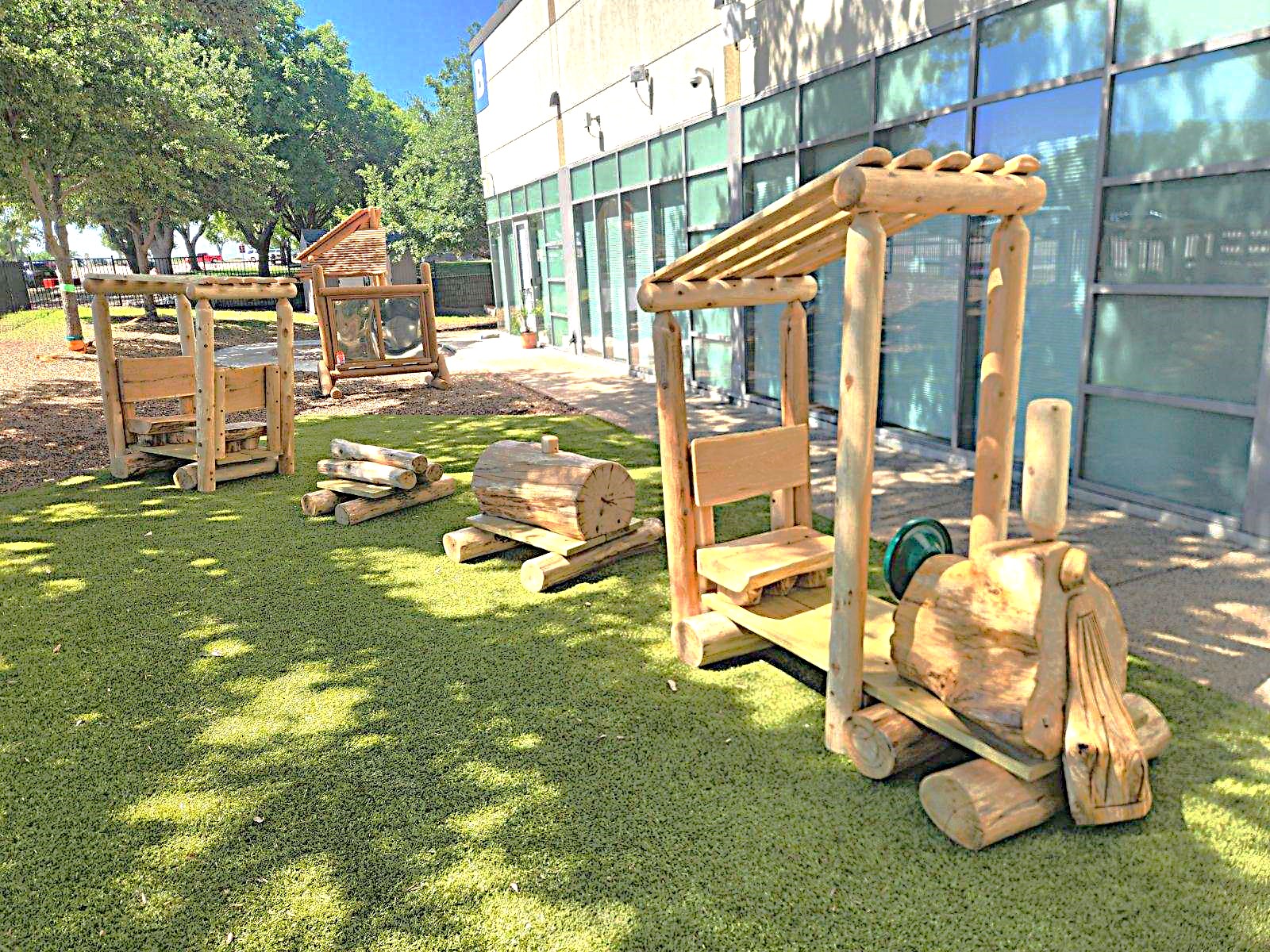 Independent Play & Free Standing 239 Trail Train (1)